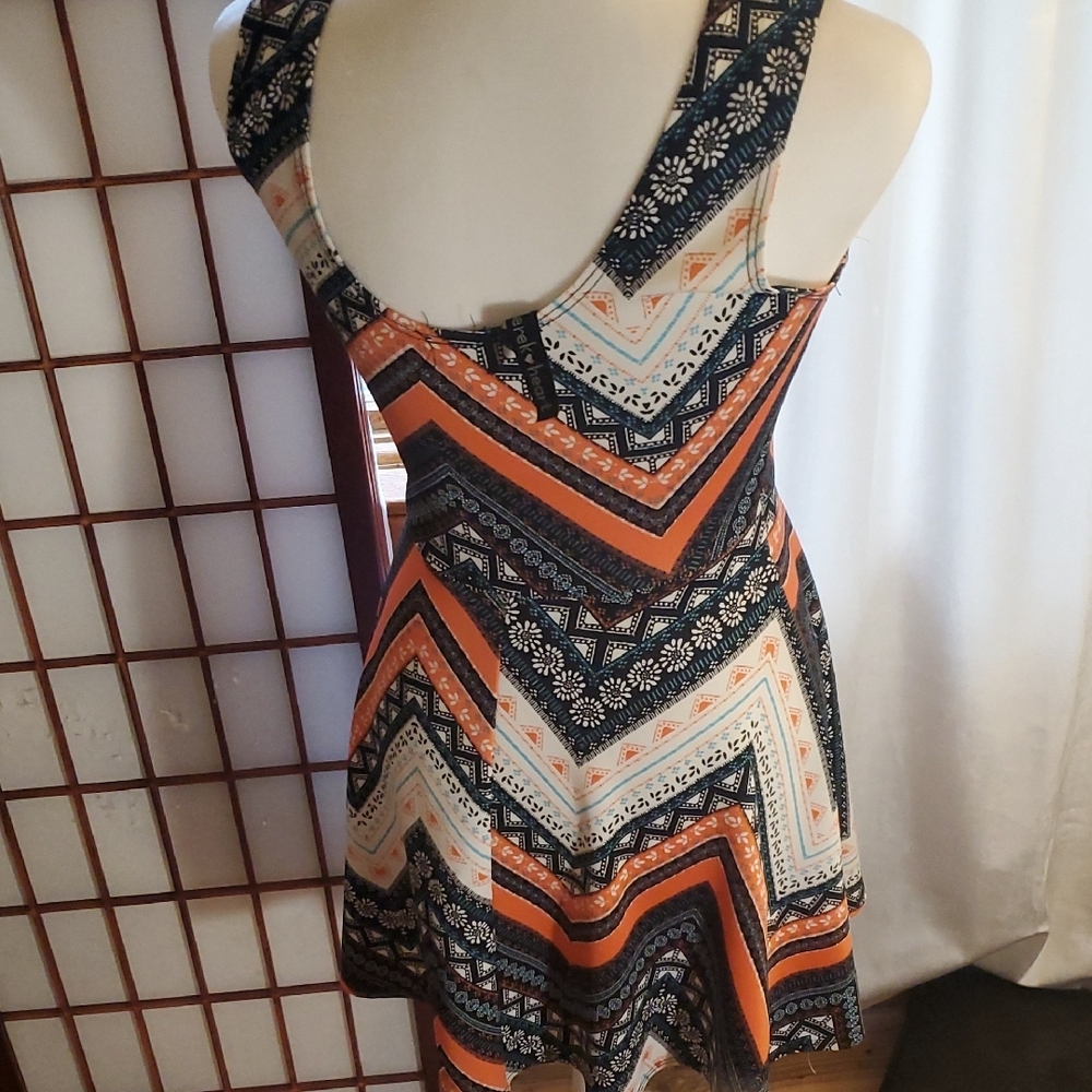 Derek Heart Chevron Mini Dress in Orange and Black - Picture 4 of 6